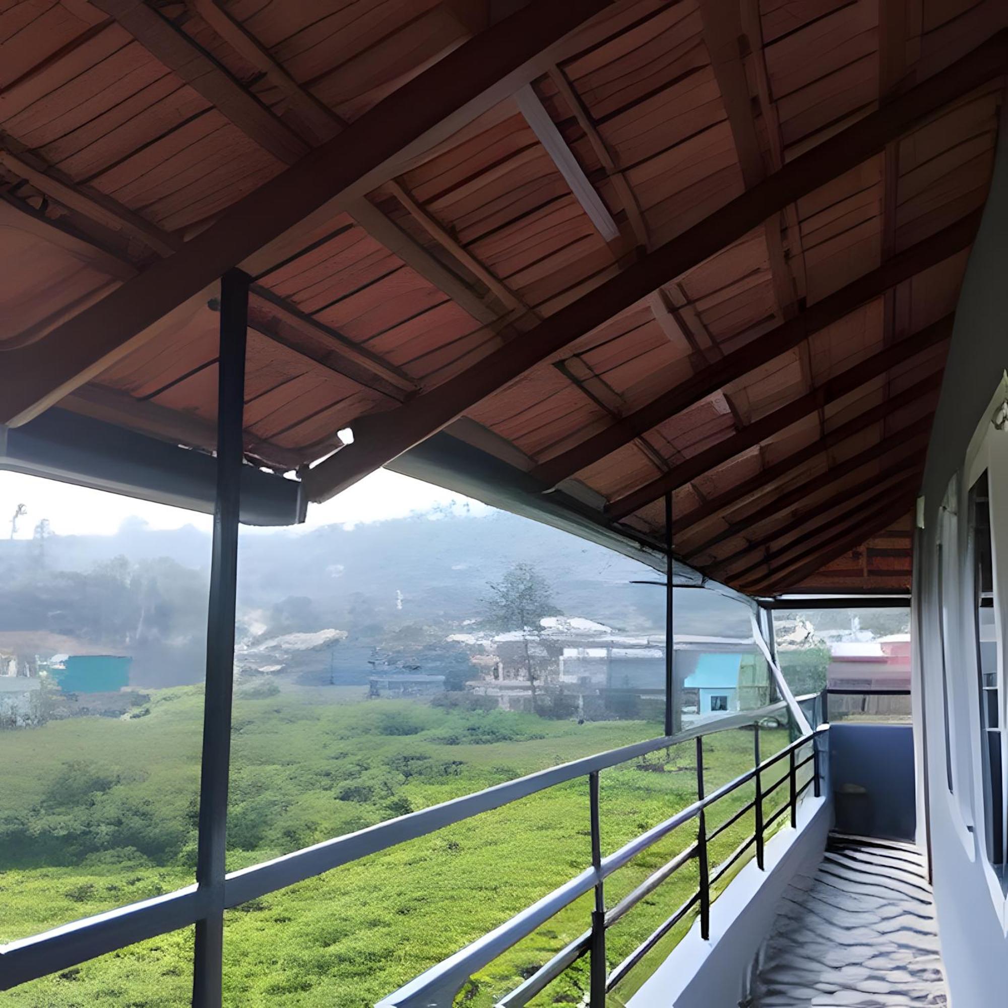 Cloudy Adobe Villa Madikeri Buitenkant foto
